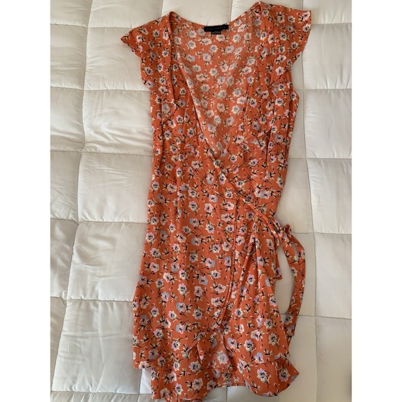 Sanctuary Dresses & Skirts - SANCTUARY Flower Print Mini Wrap Dress with Tie Women's Size Small‎